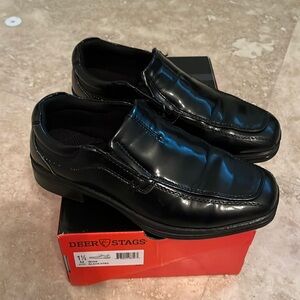 Deer Stags boys black “Wise” slip on dress shoes - size 1.5 M with box